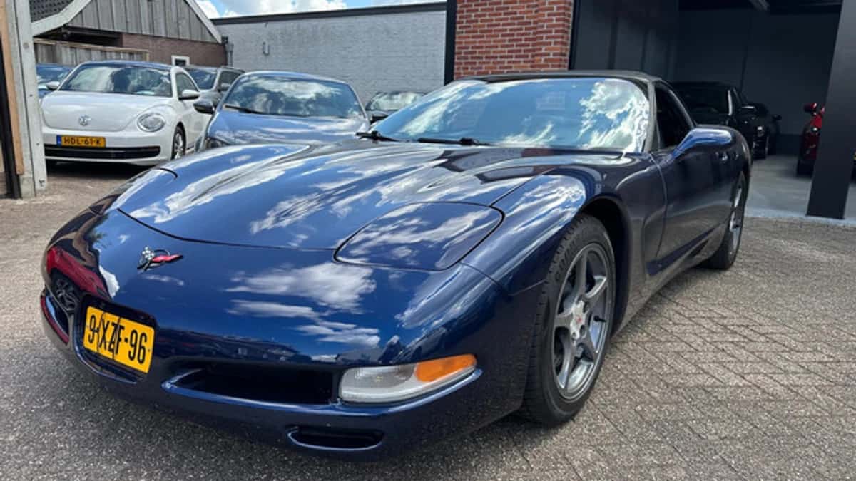 Chevrolet Corvette (2000) — foto 1