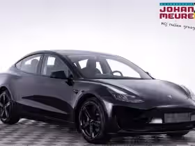 Tesla Model 3 (2023)