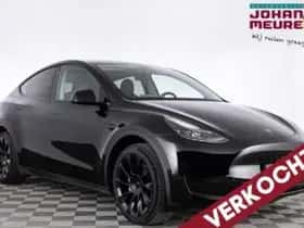 Tesla Model Y (2024)