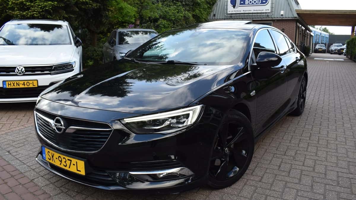 Opel Insignia Grand Sport (2018) — foto 1