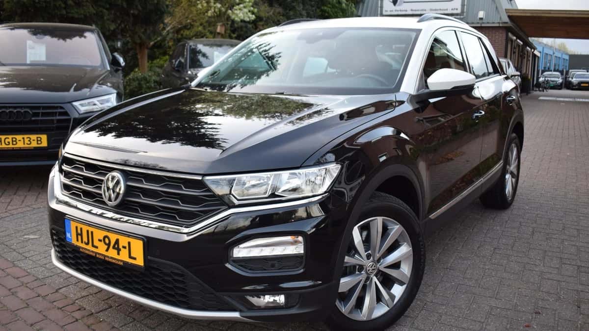 Volkswagen T-Roc (2018) — foto 1