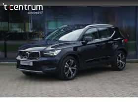 Volvo XC40 (2022)