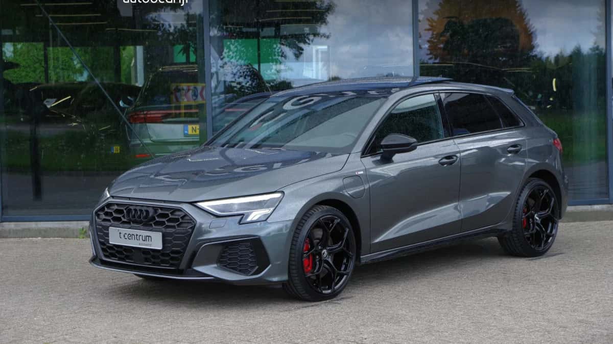 Audi A3 (2022) — foto 1