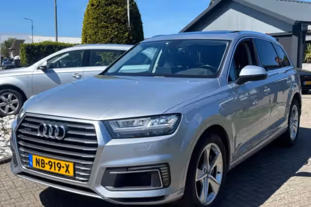 Audi Q7 (2016)