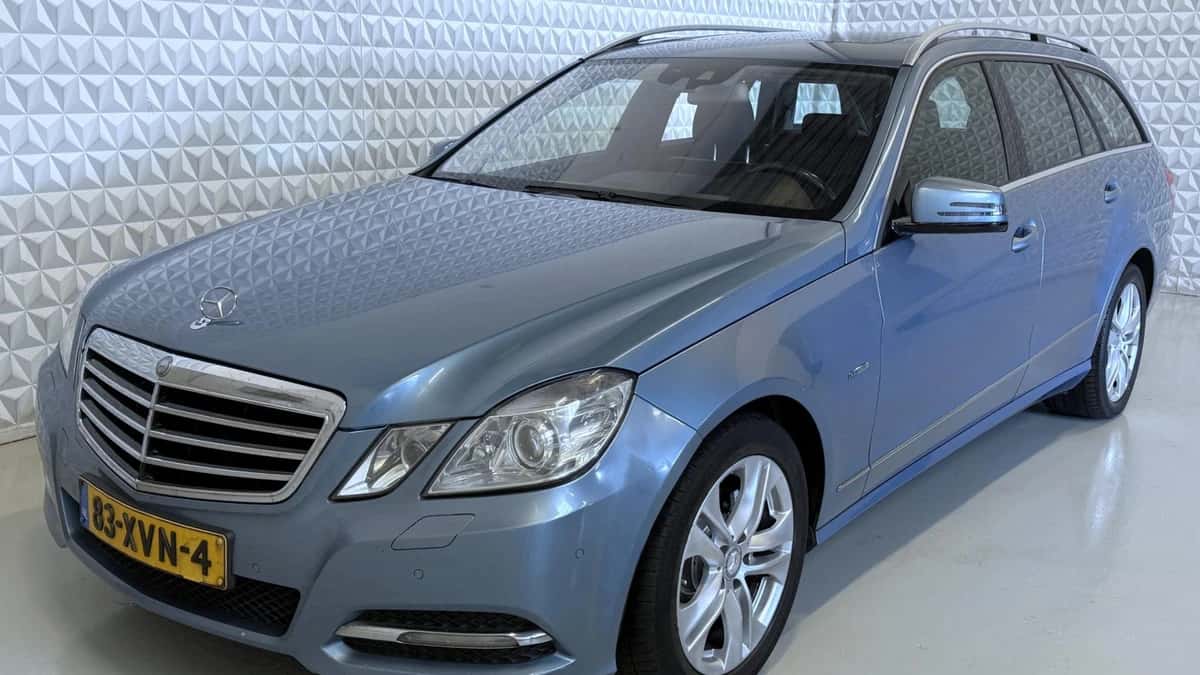 Mercedes-Benz E-Klasse (2011) — foto 1