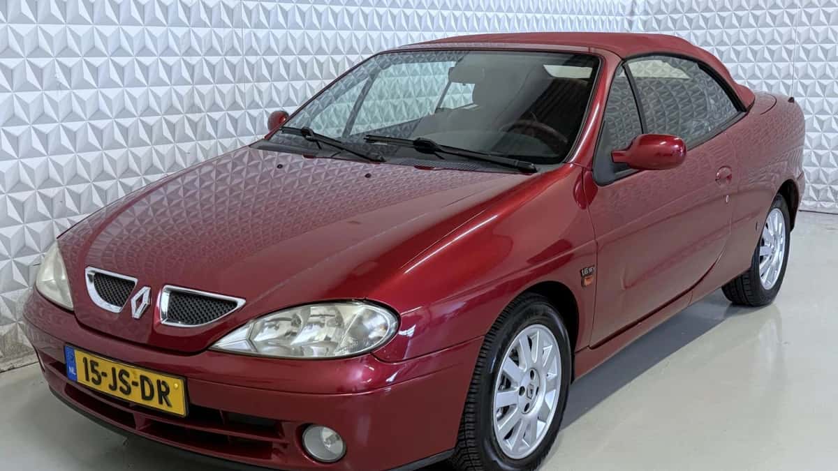 Renault Mégane (2002) — foto 1