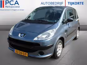 Peugeot 1007 (2006)