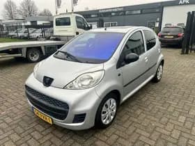 Peugeot 107 — 2011, 206.196 km