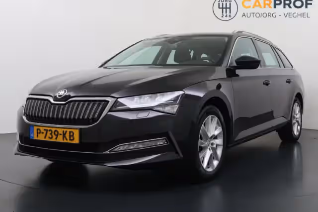 Škoda Superb (2022)