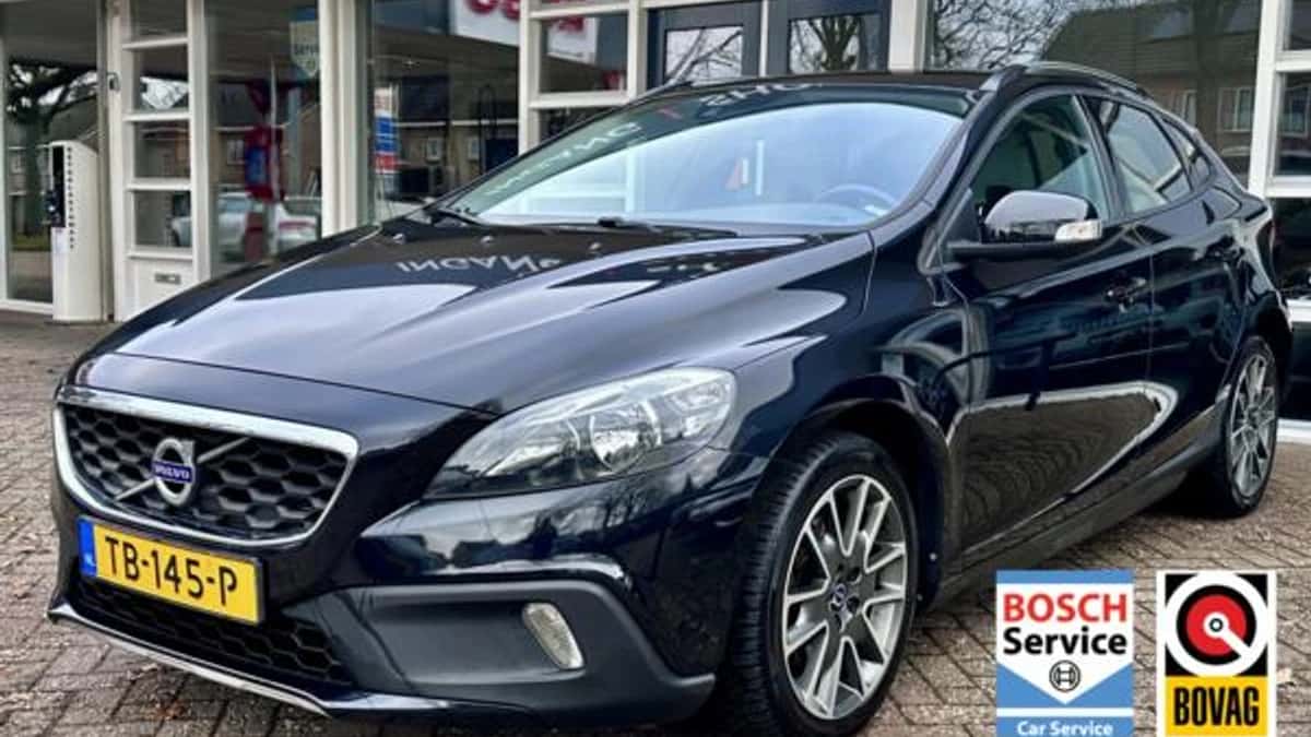 Volvo V40 (2018) — foto 1