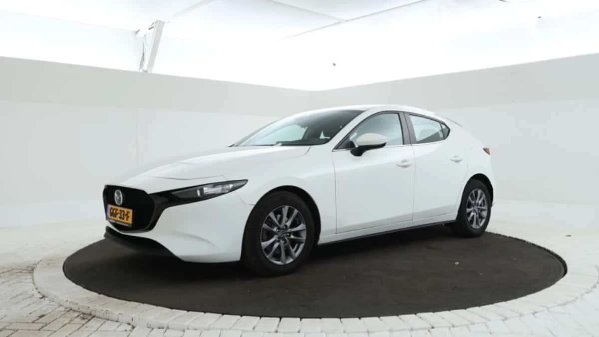 Mazda 3 (2022) — foto 1
