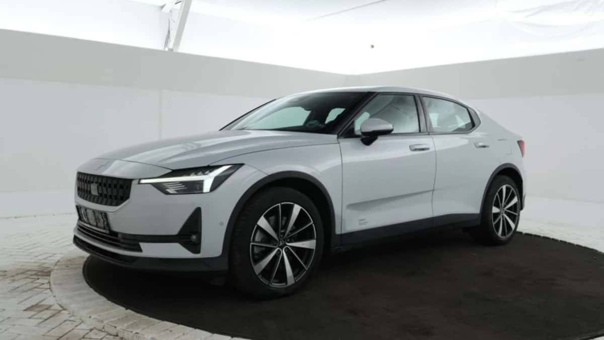 Polestar 2 (2023) — foto 1