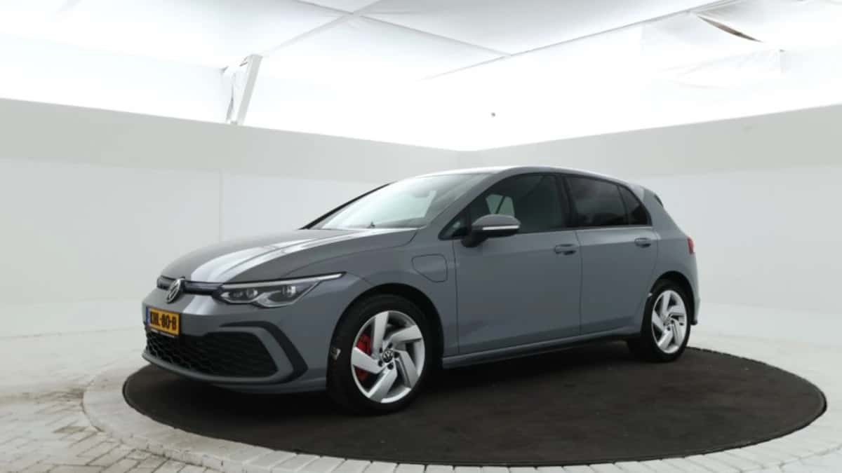 Volkswagen Golf (2021) — foto 1
