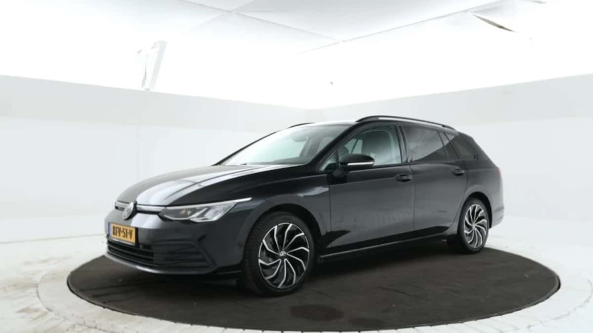Volkswagen Golf (2021) — foto 1