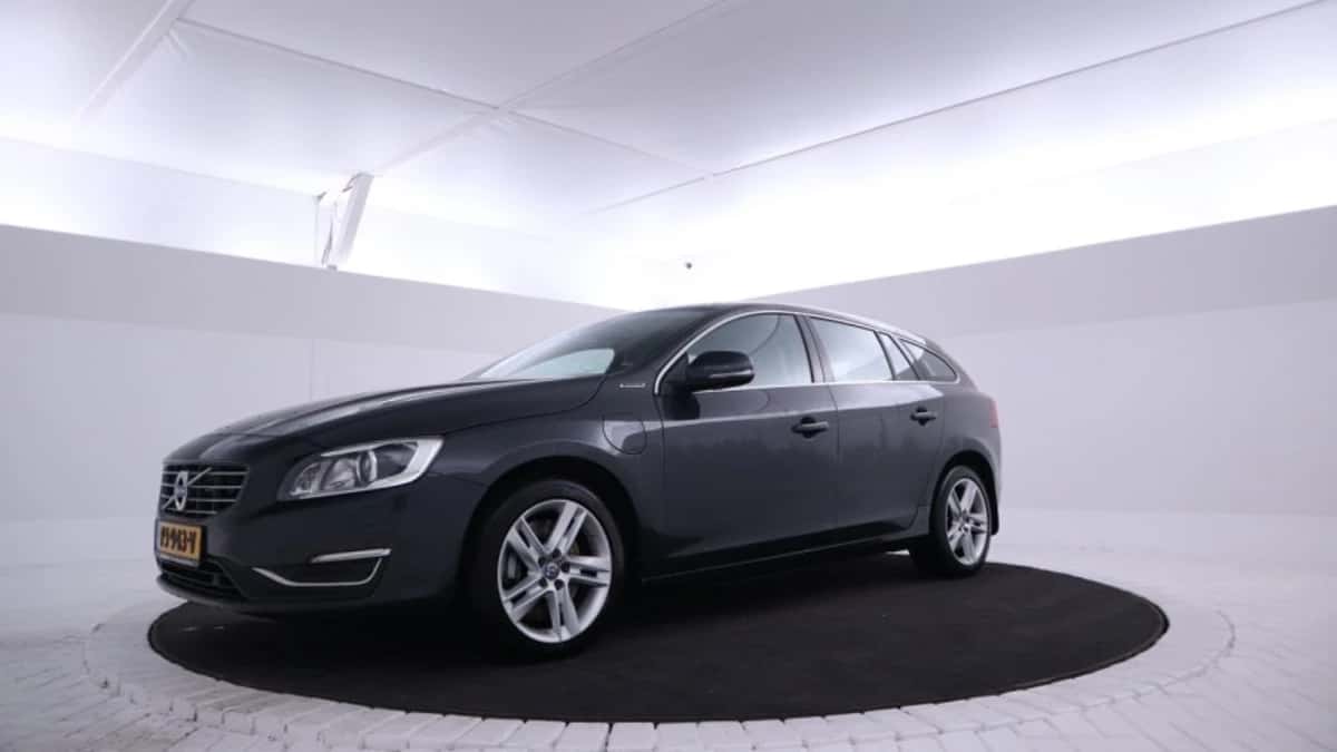 Volvo V60 (2016) — foto 1