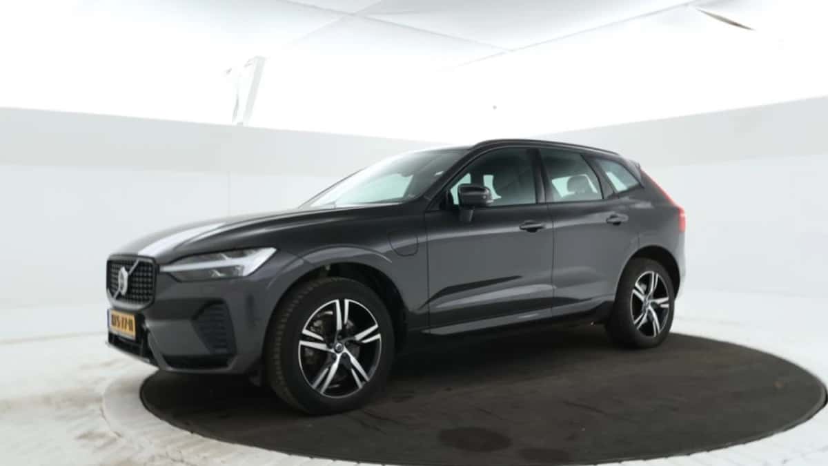 Volvo XC60 (2022) — foto 1