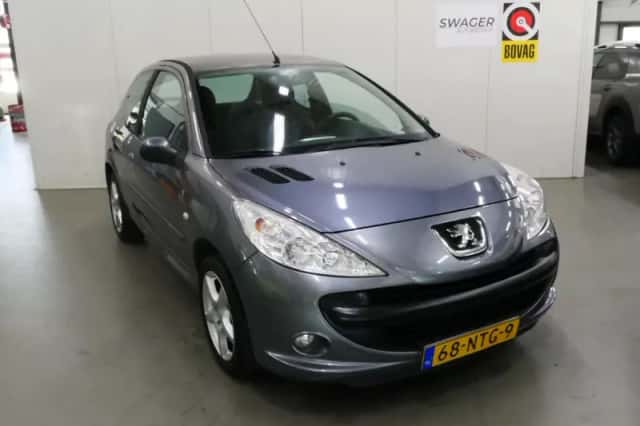 Peugeot 206+ (2010)