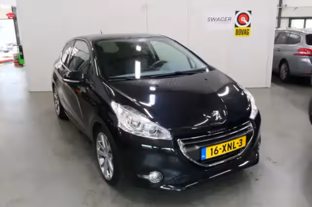 Peugeot 208 (2012)