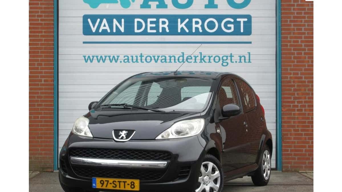 Peugeot 107 (2011) — foto 1