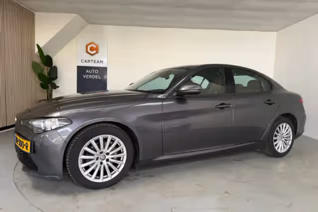 Alfa Romeo Giulia (2019)