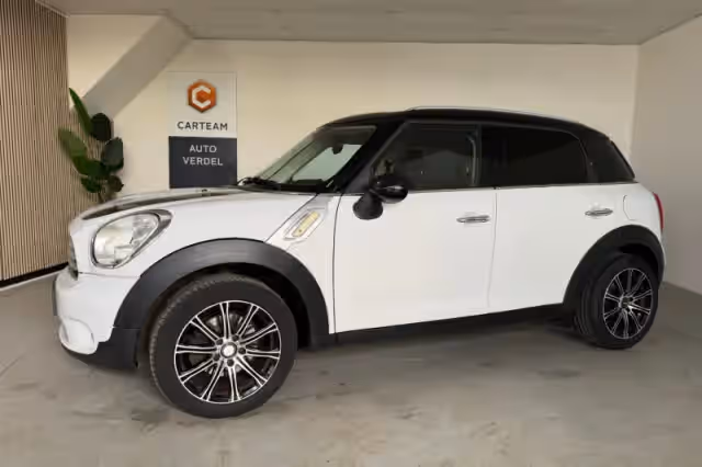 MINI Countryman (2012)