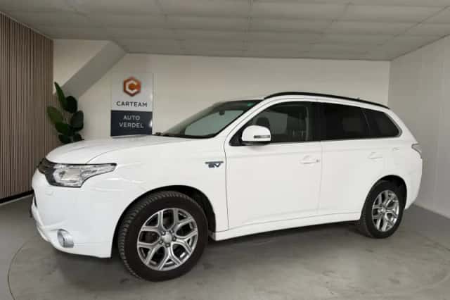 Mitsubishi Outlander (2014)