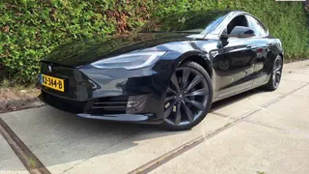 Tesla Model S (2016) — foto 1