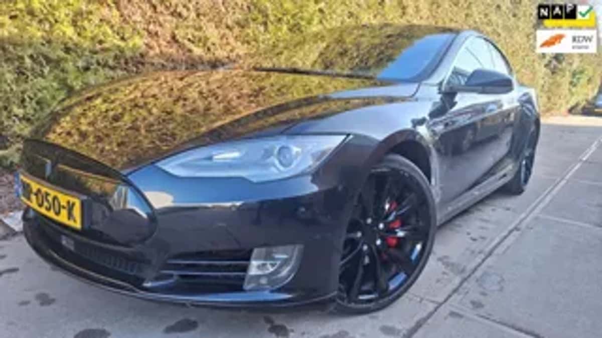 Tesla Model S (2015) — foto 1