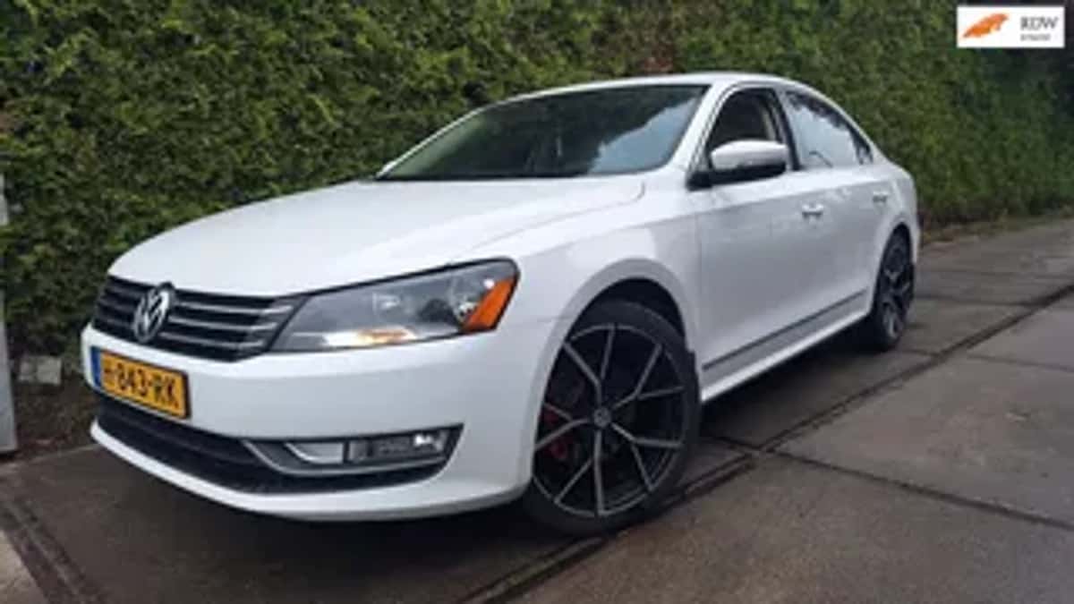 Volkswagen Passat (2015) — foto 1