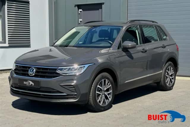 Volkswagen Tiguan (2021)