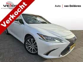 Lexus ES (2019)