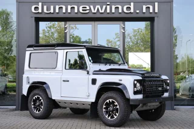 Land Rover Defender (2015)