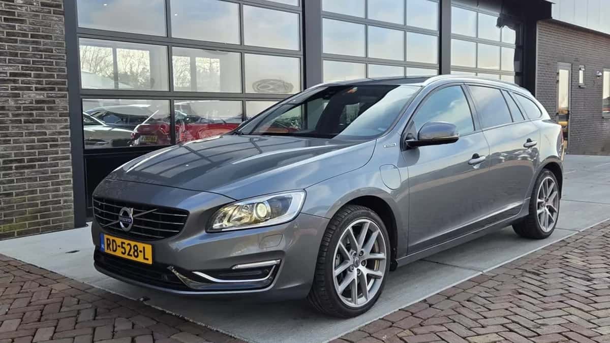 Volvo V60 (2017) — foto 1