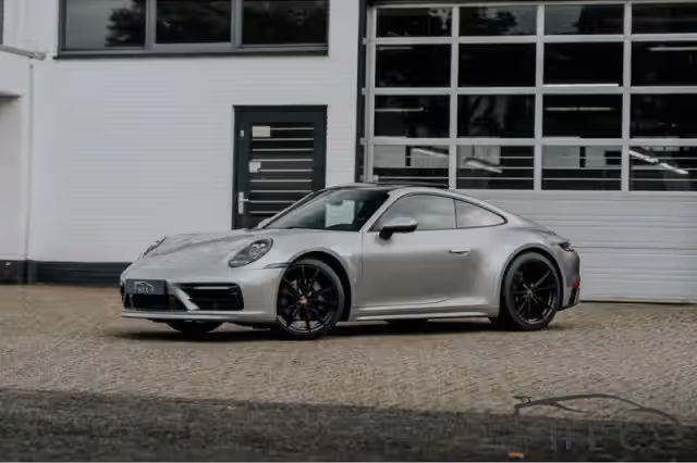 Porsche 911 (2021)