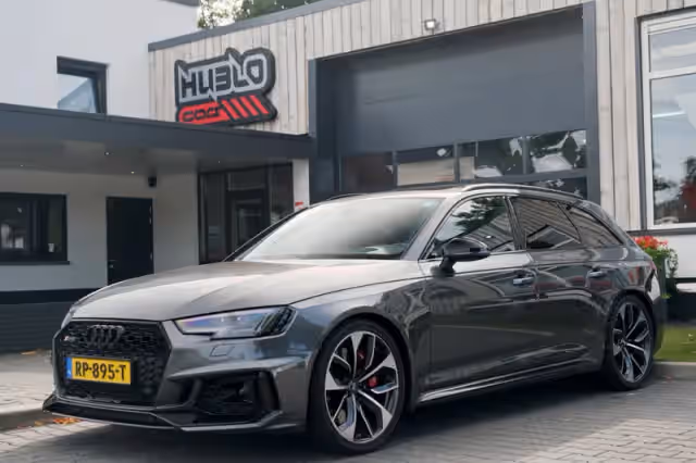 Audi RS4 (2019)