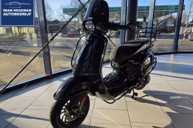 Vespa Onbekend (2023)