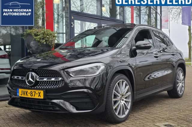 Mercedes-Benz GLA (2022)