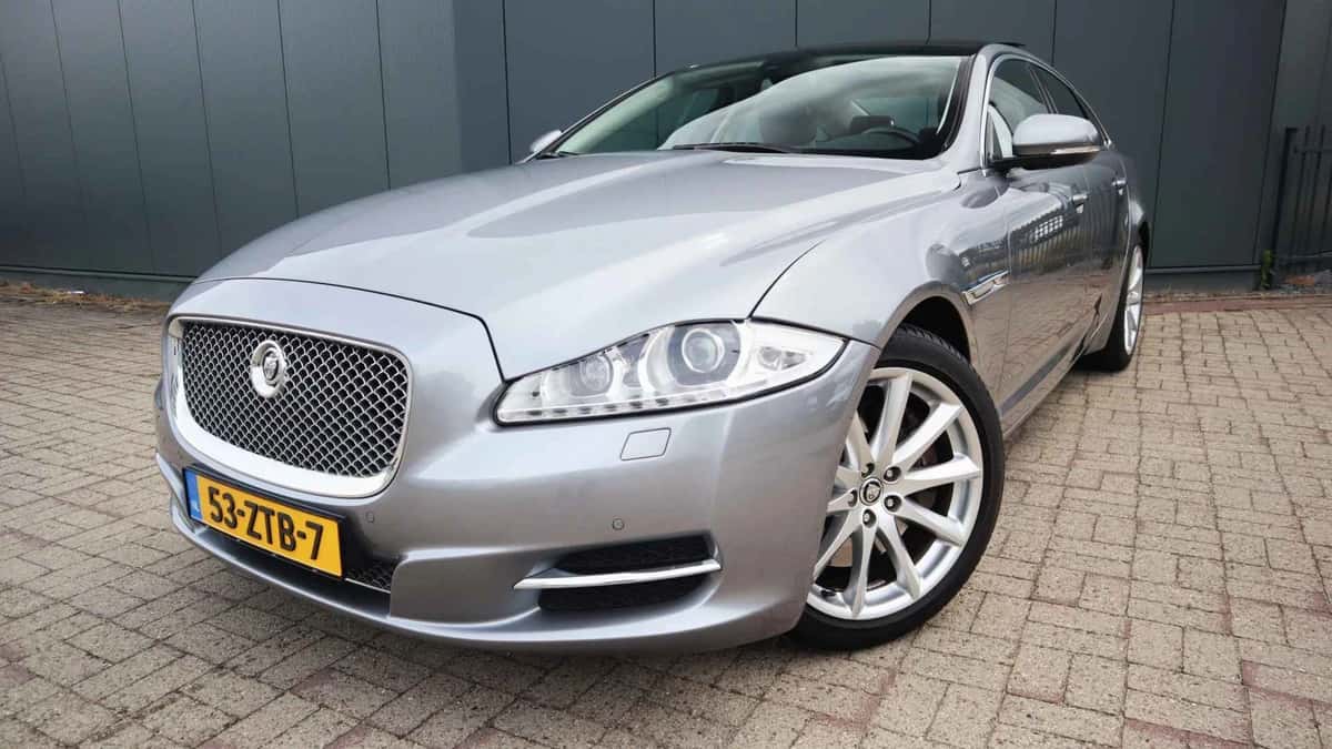 Jaguar XJ (2013) — foto 1