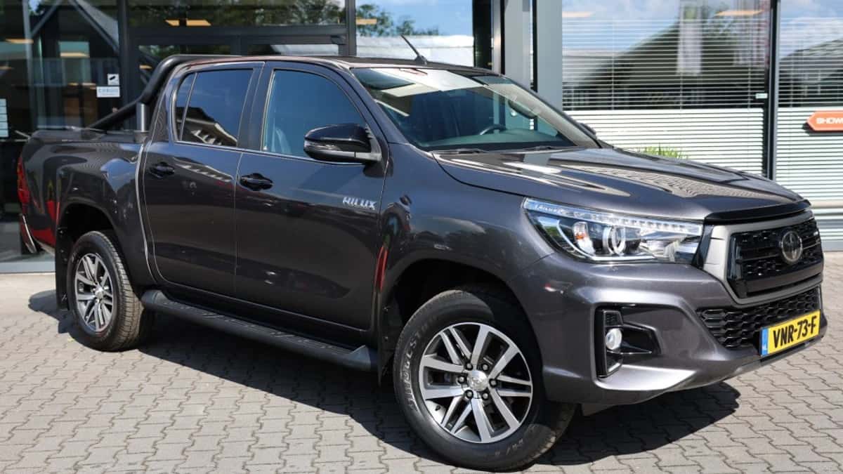 Toyota Hilux (2022) — foto 1