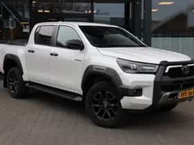 Toyota Hilux (2023)