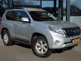 Toyota LANDCRUISER (2014)