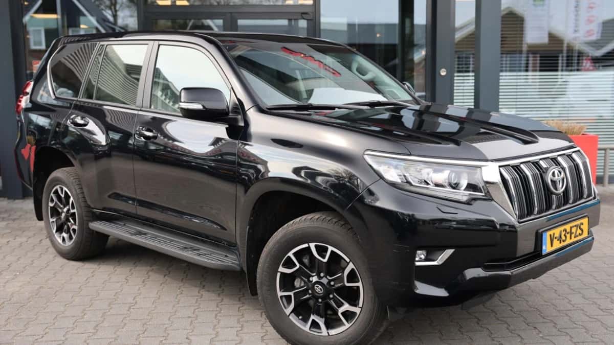 Toyota LANDCRUISER (2024) — foto 1