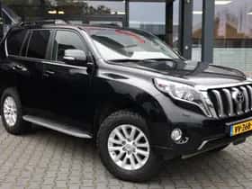 Toyota LANDCRUISER (2016)
