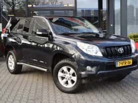 Toyota LANDCRUISER (2012)