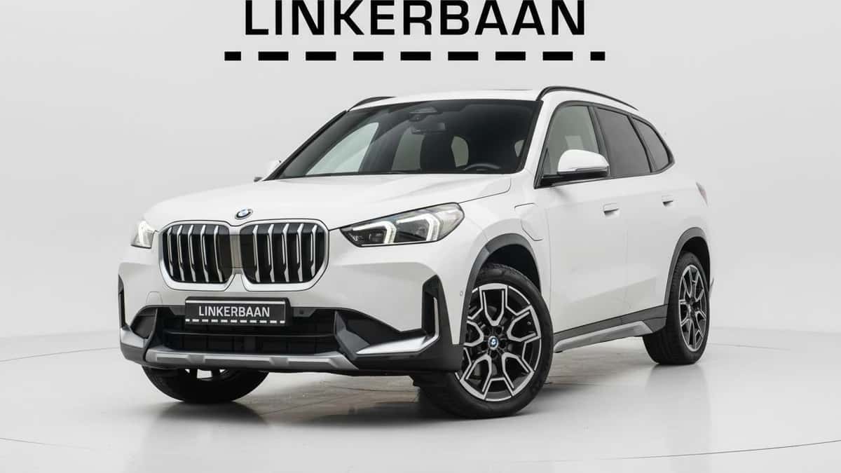 BMW X1 (2024) — foto 1