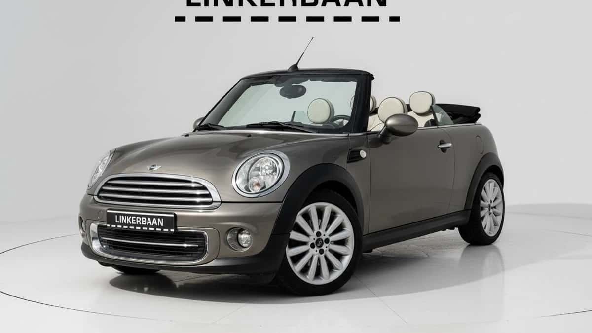 MINI Cabrio (2012) — foto 1
