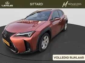 Lexus UX (2025)