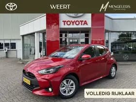 Toyota Yaris — 2025, 8.000 km