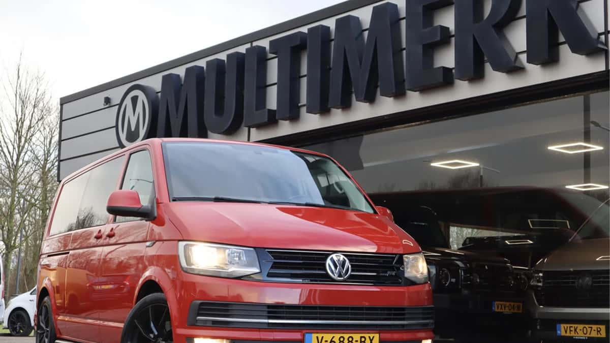 Volkswagen Transporter (2017) — foto 1