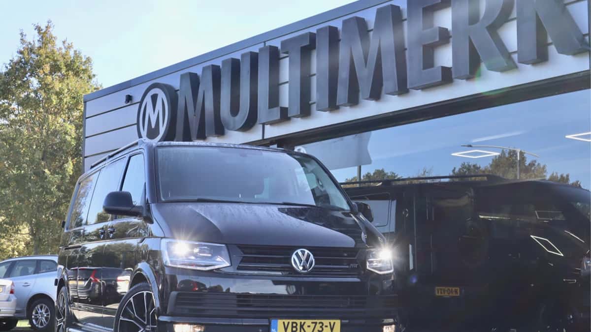 Volkswagen Transporter (2019) — foto 1